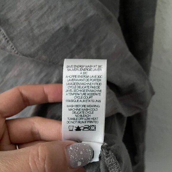 Sundry Gray Camouflage Long Sleeve V-Neck Shirt Size 1 Womens Small Pima Cotton - Picture 5 of 7